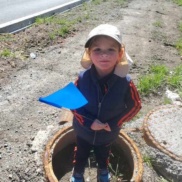 New and preloved items all styles and sizes home, electronics,and accessories. - Picture 2 of 16